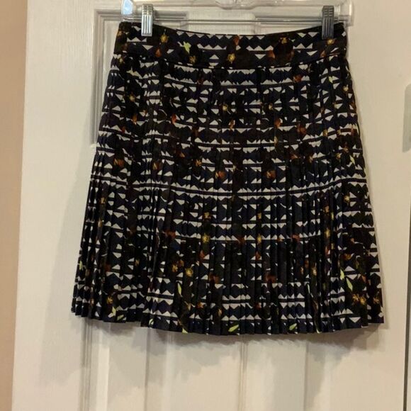 Crew pleated lattice skirt in hidden floral 00 - Picture 4 of 8